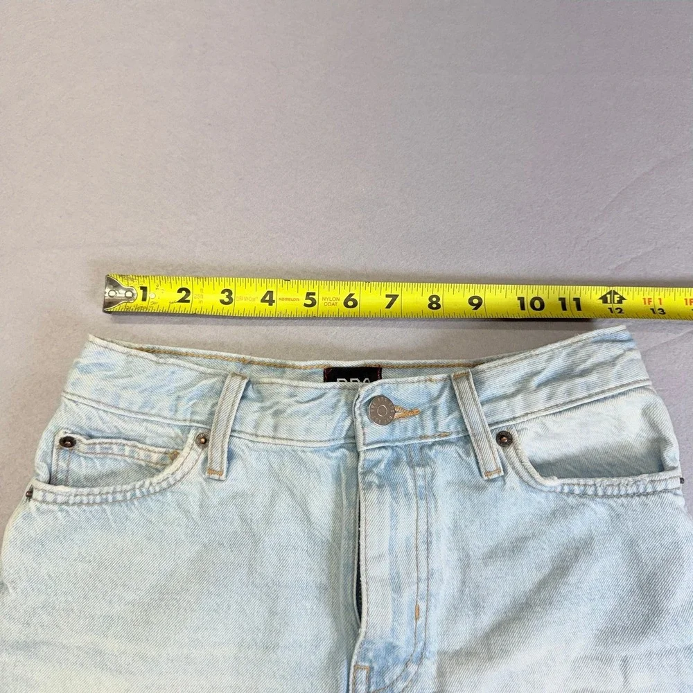 BDG Denim Shorts Womens 24 Light Blue Girlfriend High Rise Distressed Cutoffs
